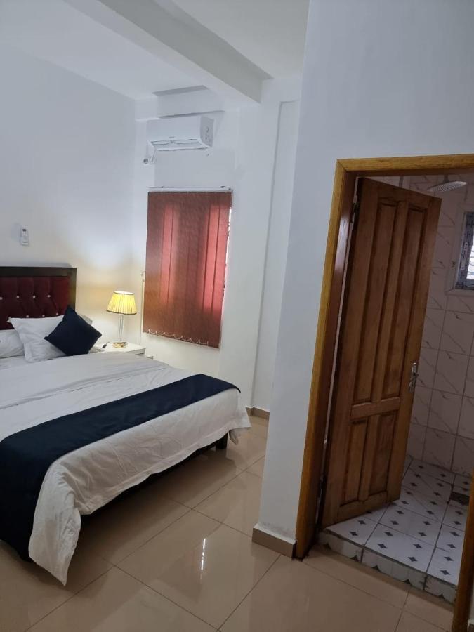 Baobab Lodge 두알라 외부 사진